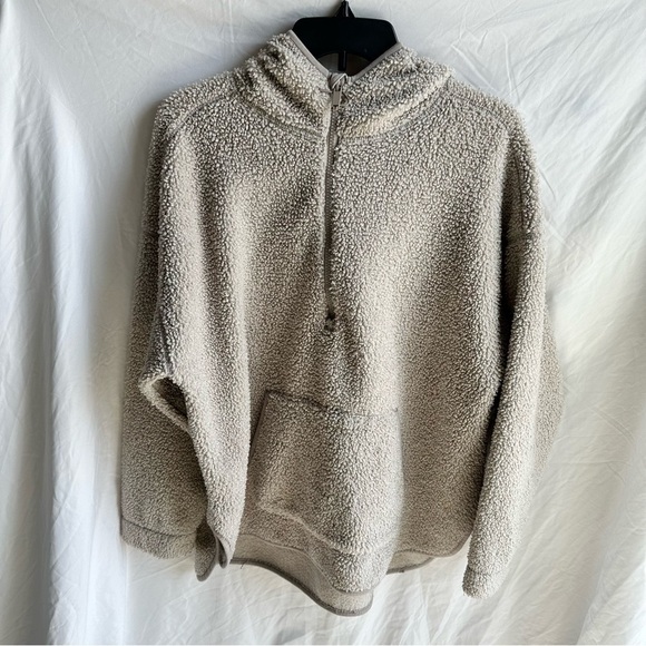Old Navy Tops - Old Navy Beige Hooded 1/4 Zip Pullover Soft & Fuzzy with a Pocket Size L